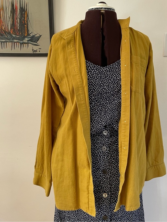 Uniqlo Tops - UNIQLO 100% Cotton button Down Long sleeve shirt